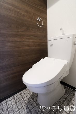 トイレ　画像は同型イメージの為、現況を優先いたします。