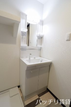 洗面設備　画像は同型イメージの為、現況を優先いたします。