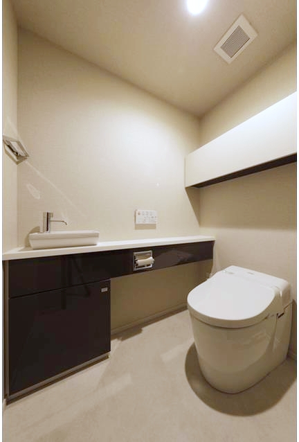 トイレ　嬉しい温水洗浄便座♪