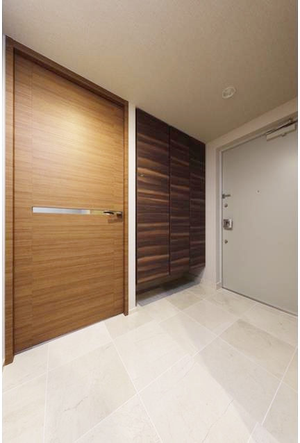 玄関　ゆったりとした玄関スペースです♪