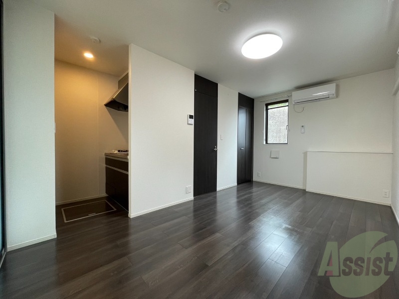 居室・リビング　９．２帖の１Ｒ。フローリングが落ち着きますね。