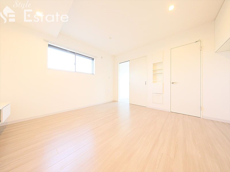 居室・リビング　同仕様内装