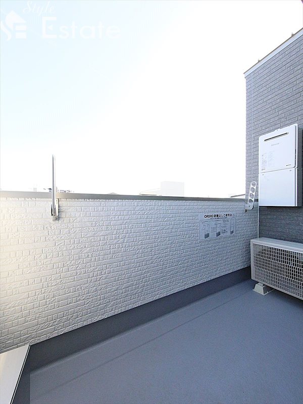 バルコニー　同仕様内装