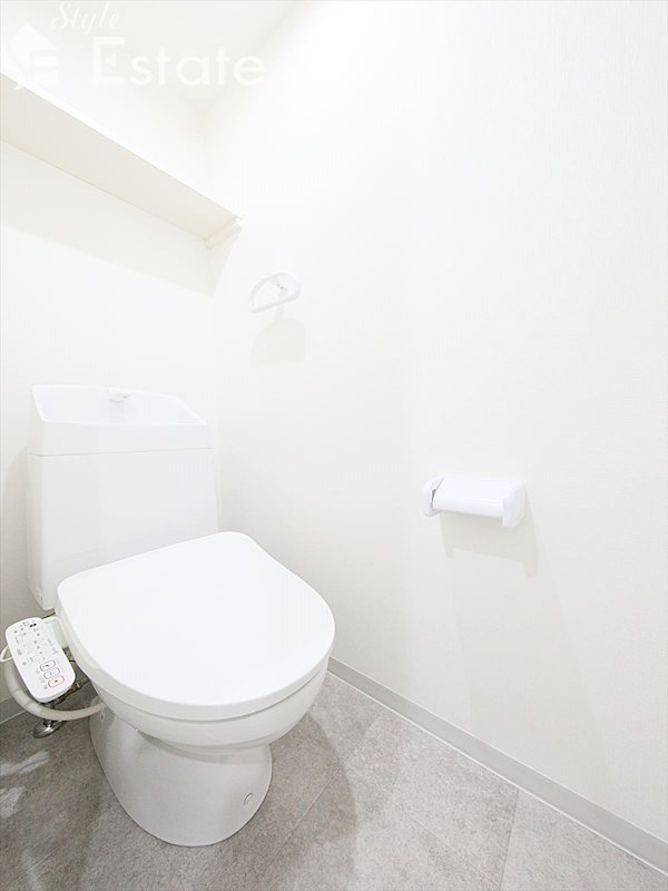 トイレ　同仕様内装