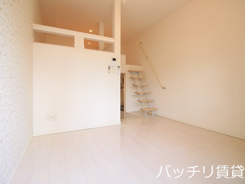 居室・リビング　画像は別号室タイプの為、現状を優先致します。