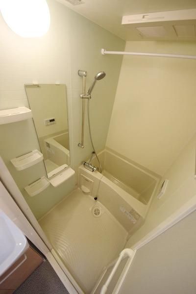 バス・シャワールーム　★なんと追い焚きが出来ちゃうんです★