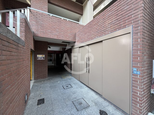 エントランス　ドゥーエ江坂III　エントランス