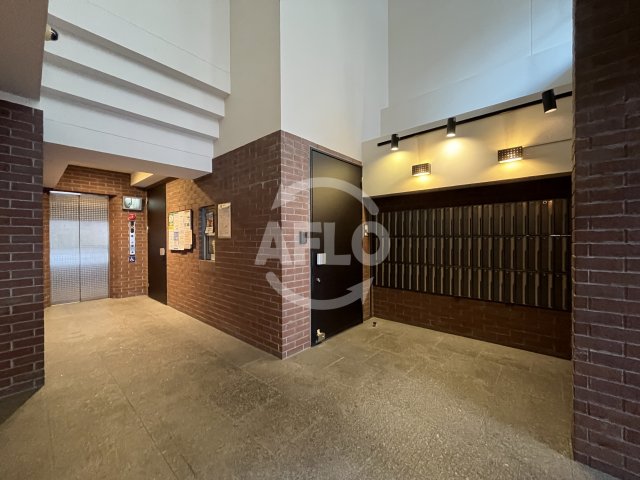 ロビー　ドゥーエ江坂III　ロビー