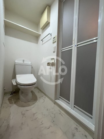 トイレ　ドゥーエ江坂III　トイレ