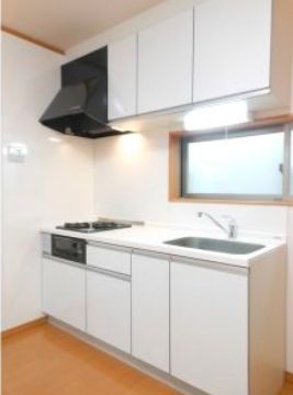 キッチン　コンパクトなキッチンで掃除もラクラク 建物の内部です