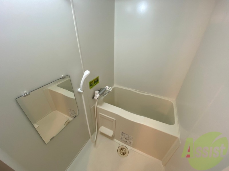 バス・シャワールーム　お風呂になります。一日の疲れを癒してくださいね。