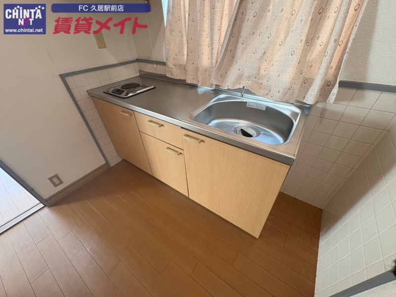 キッチン　同型物件の写真になります。