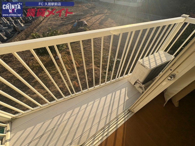 バルコニー　同型物件の写真になります。