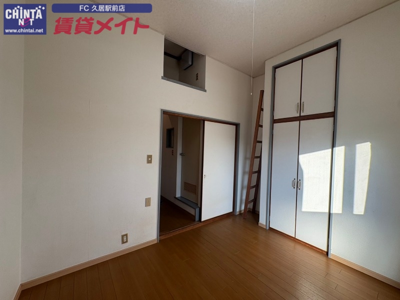 居室・リビング　同型物件の写真になります。