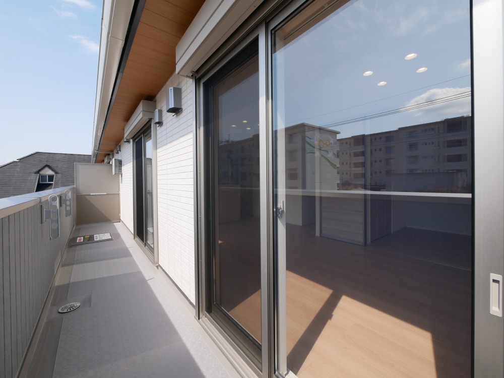 バルコニー　バルコニー