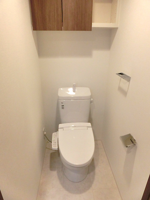 トイレ　※写真は同タイプ住戸です。