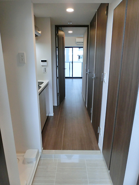 玄関　※写真は同タイプ住戸です。