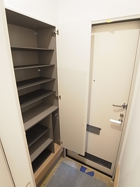 玄関　シューズボックス