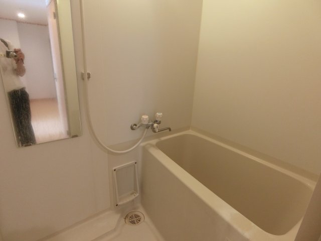 バス・シャワールーム　他のお部屋の参考写真となります。