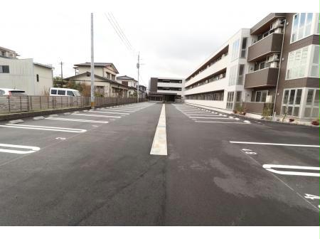 駐車場　駐車場