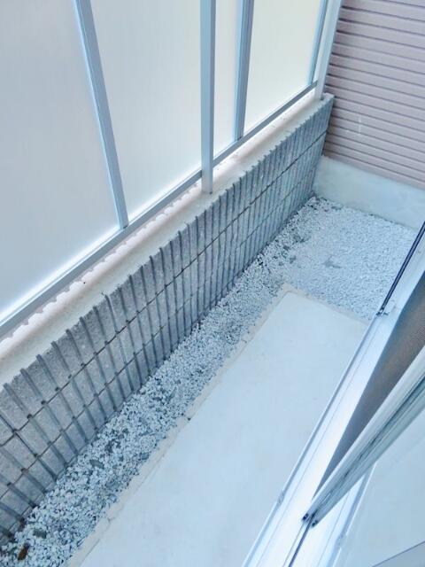 バルコニー　テラス