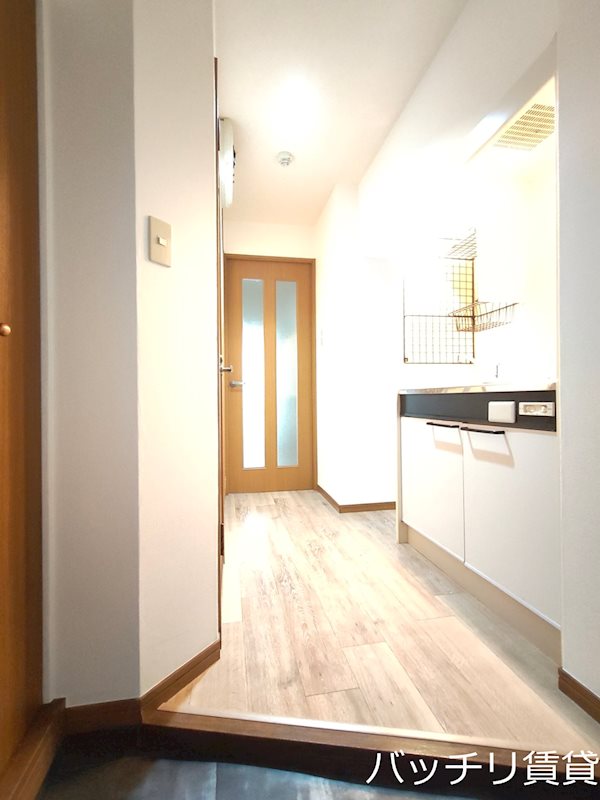 玄関　※別号室イメージの為、現状を優先致します