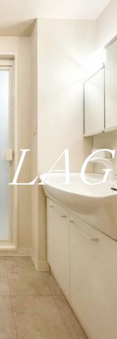 洗面設備　独立洗面台です。