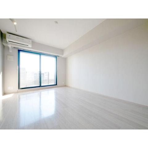 居室・リビング　室内