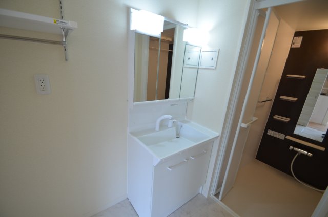 洗面設備　洗髪洗面化粧台