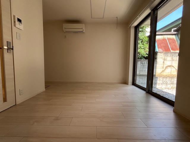 居室・リビング　※別号室の参考写真です