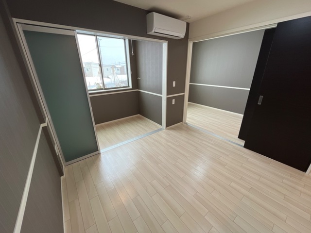 居室・リビング　反転タイプ