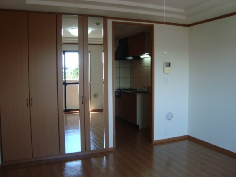 居室・リビング　図面と現状に相違がある場合には現状を優先