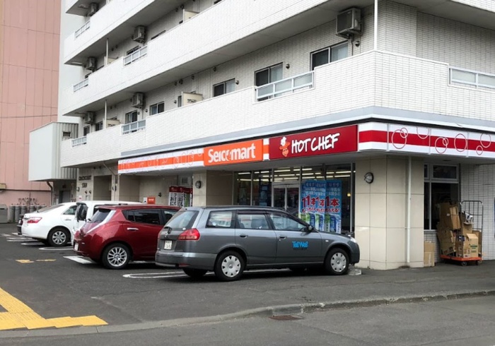 コンビニ　セイコーマート（コンビニ）まで140m