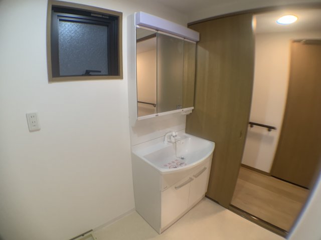 洗面設備　独立洗面化粧台付き☆