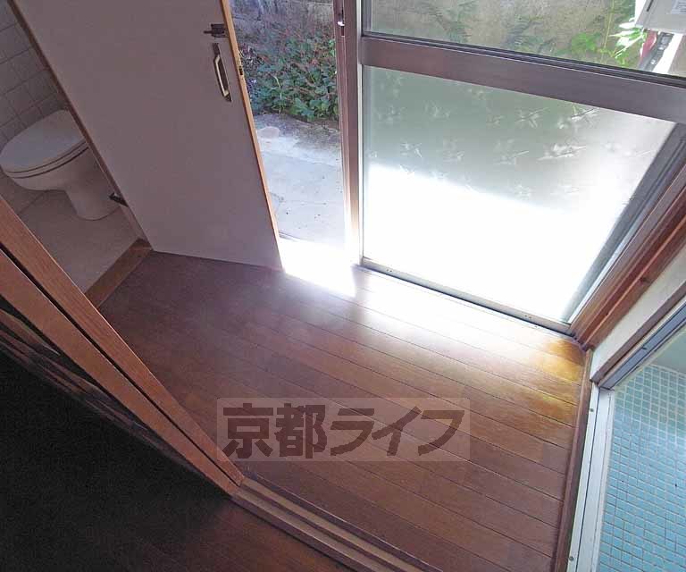 その他部屋・スペース　明るい廊下です。