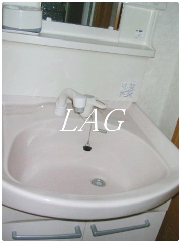 洗面設備　独立洗面台です。