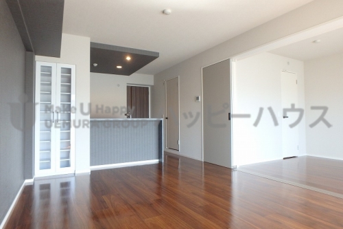 居室・リビング　別部屋の写真になります。現状を優先とします。