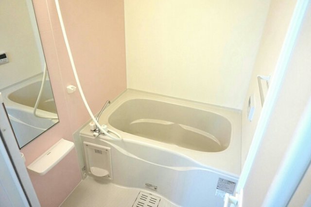 バス・シャワールーム　お風呂です