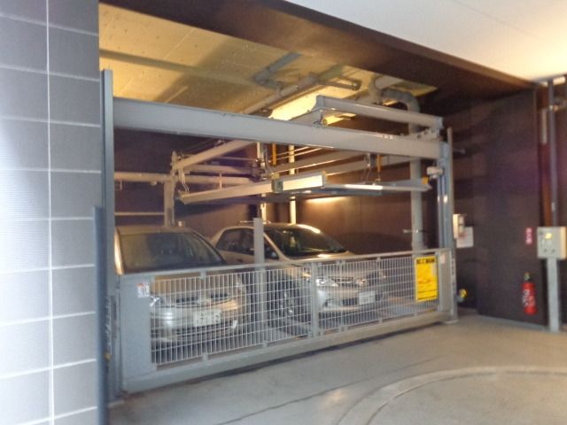 駐車場　駐車場