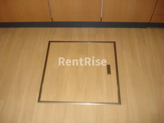 収納　床下収納