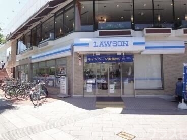 コンビニ　ローソン府立植物園前店（コンビニ）まで409m