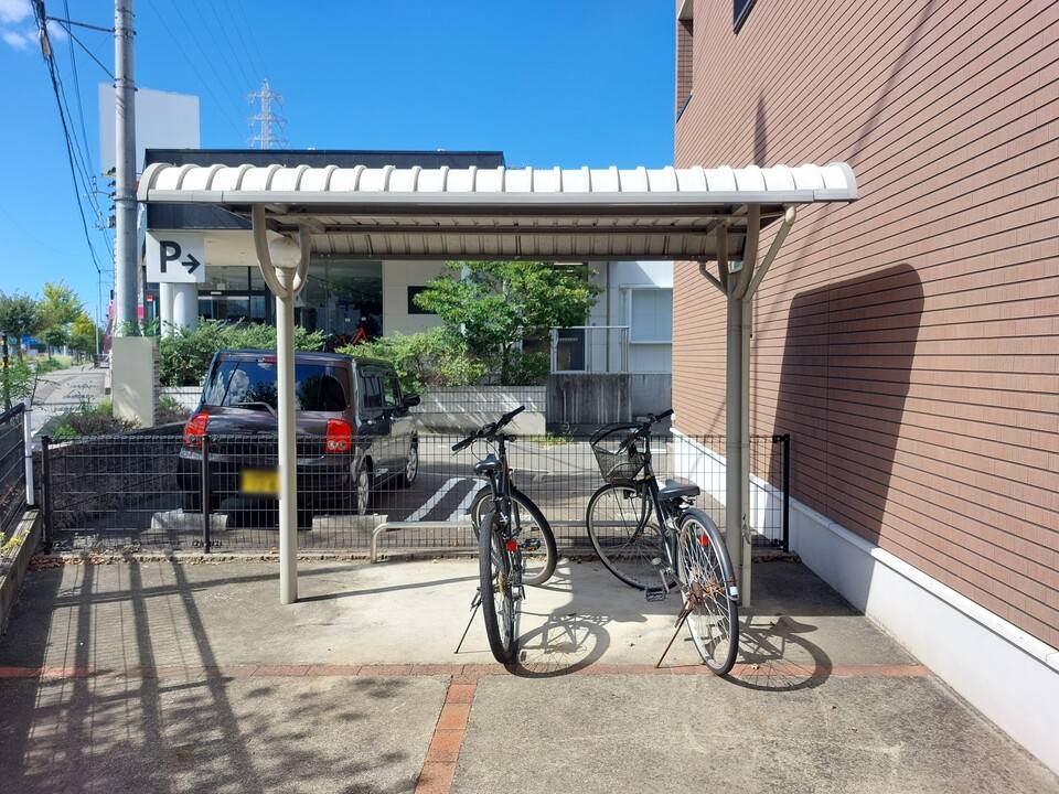 駐車場　駐輪場