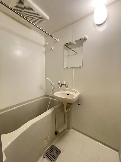 バス・シャワールーム　☆ゆったりくつろげるお風呂☆