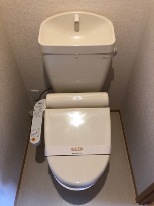 トイレ　トイレ部分・温水洗浄機能付きで清潔感◎