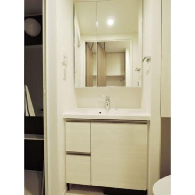 洗面設備　※写真は同タイプ住戸です。