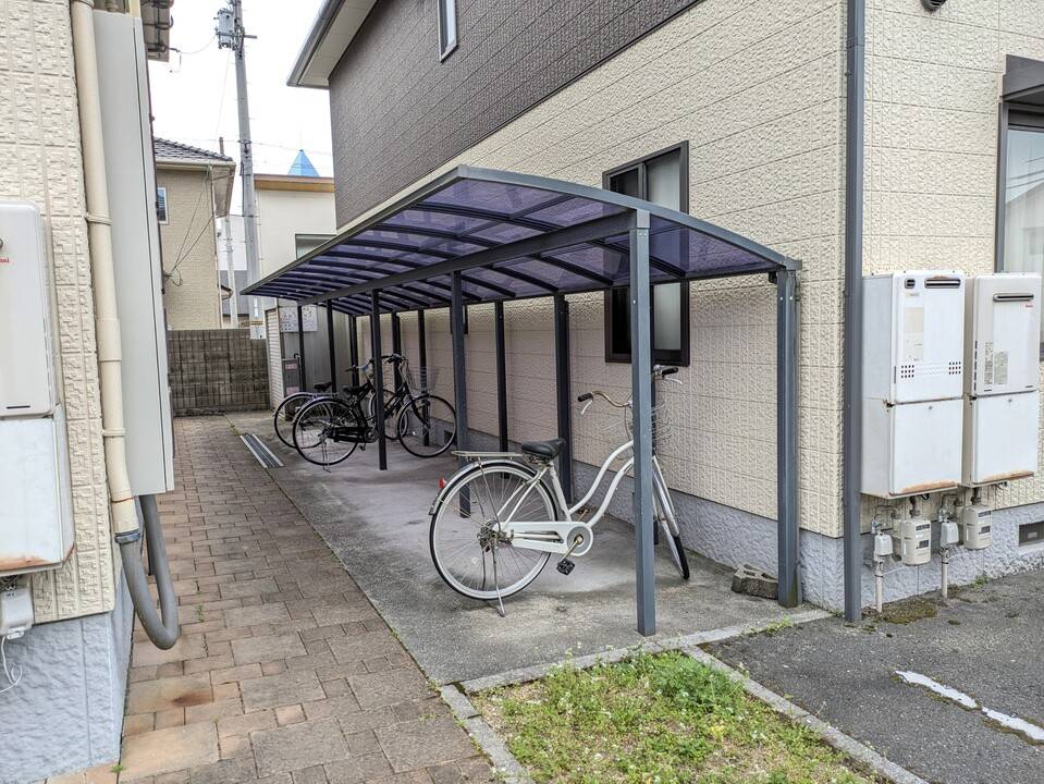 駐車場　駐輪場