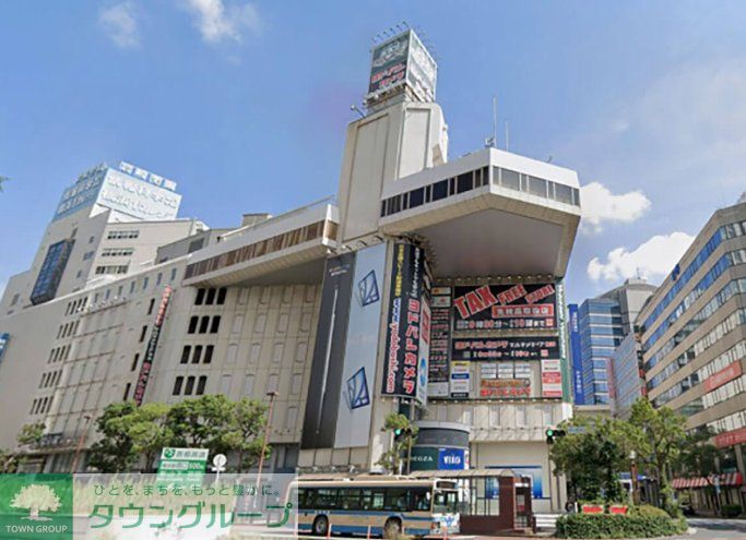 ショッピングセンター　ユニクロヨドバシ横浜店（ショッピングセンター）まで880m