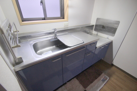 キッチン　※別部屋の写真です