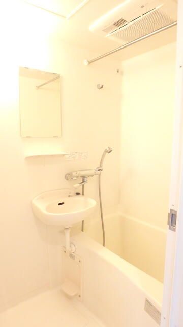 バス・シャワールーム　※別室参考写真