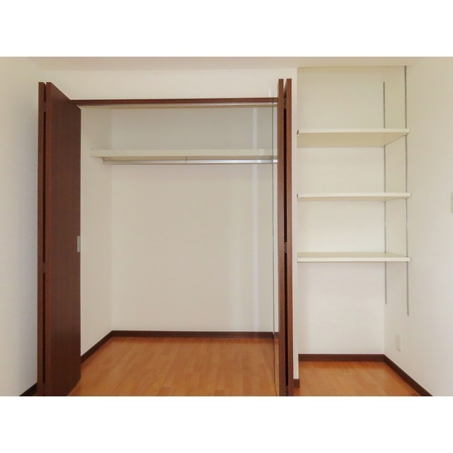 収納　※写真は別部屋です。